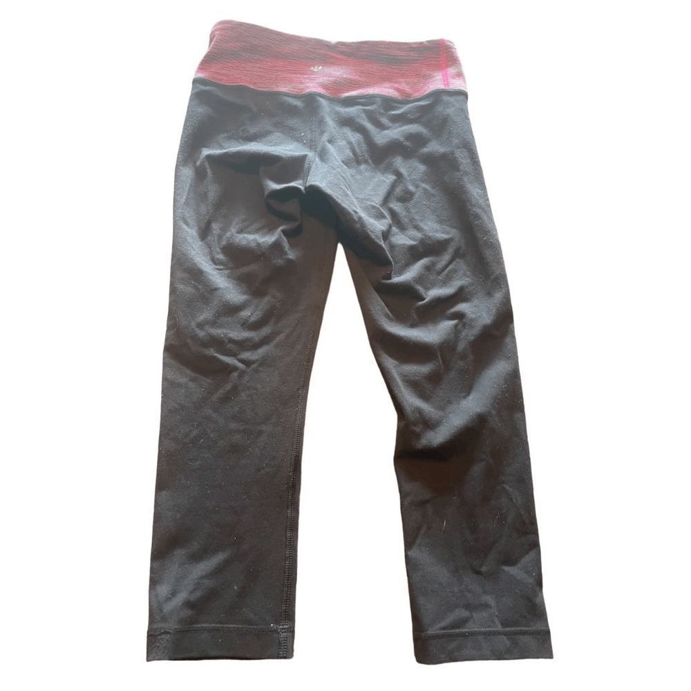 Lululemon Wunder Under Crop Black / Wee Are From Space Jewelled Magenta Size 4